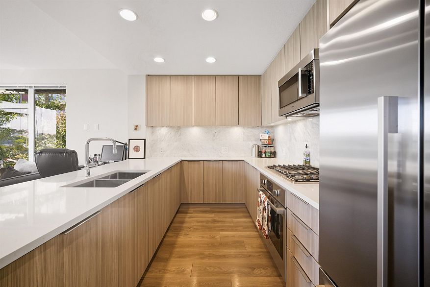 207 3289 Riverwalk Avenue