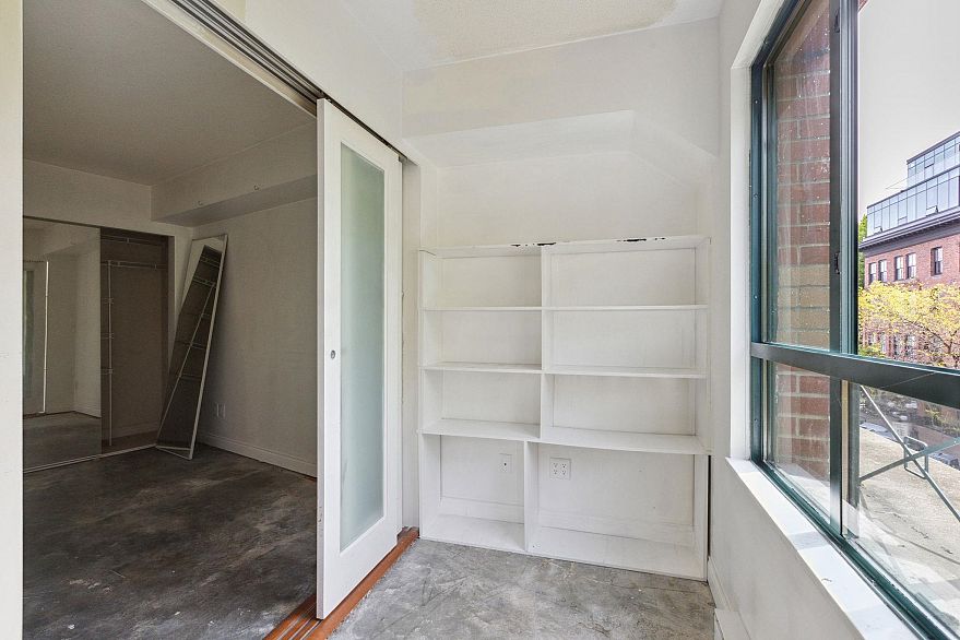 301 55 Alexander Street