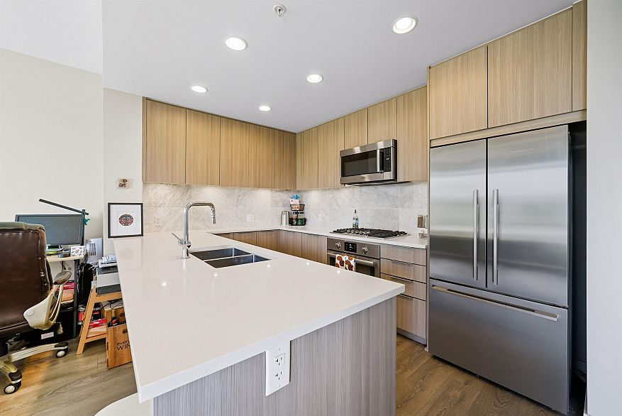 207 3289 Riverwalk Avenue