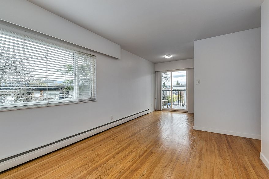 303 1985 W 8TH AVENUE, Vancouver BC V6J 1W2