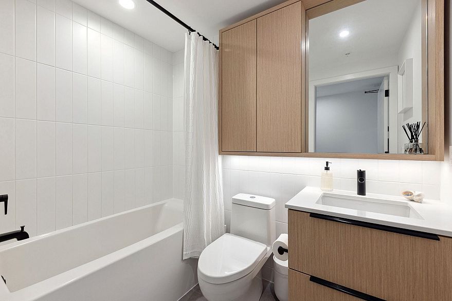 316 2520 Guelph Street