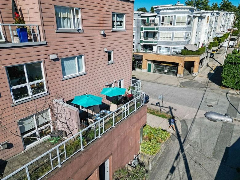 208 2025 Stephens Street