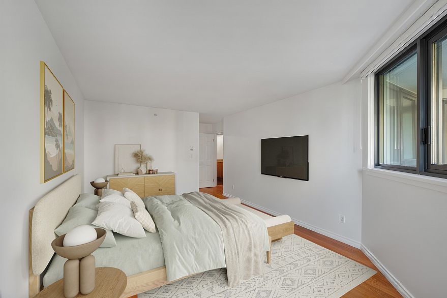 301 2201 Pine Street