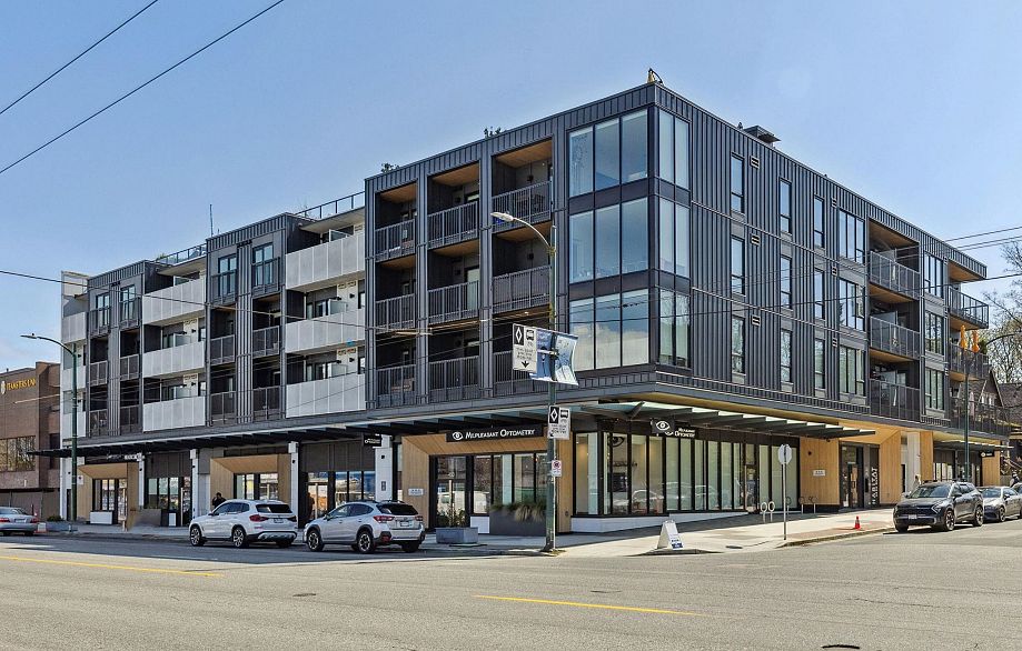 316 2520 Guelph Street