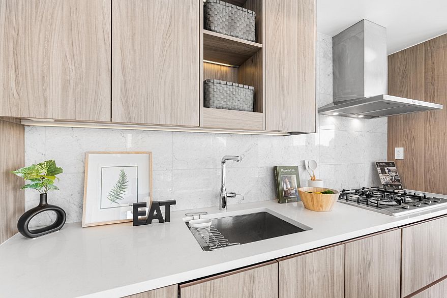 1584 87 Nelson Street