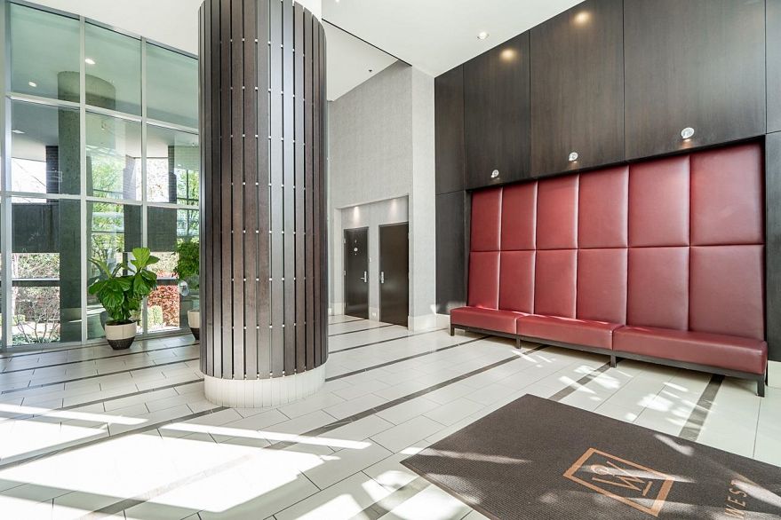 601 455 Beach Crescent