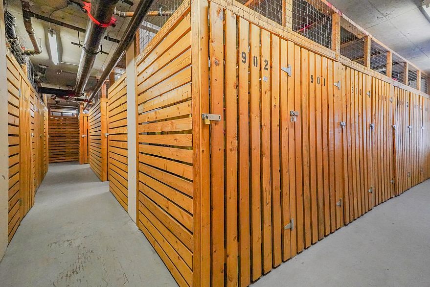 902 1500 Howe Street