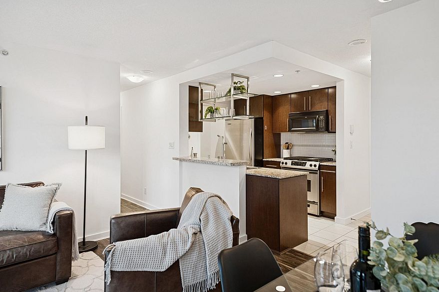 1705 550 Pacific Street