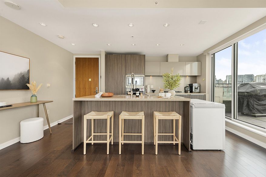 1108 181 W 1st Avenue