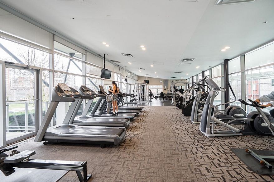 601 455 Beach Crescent