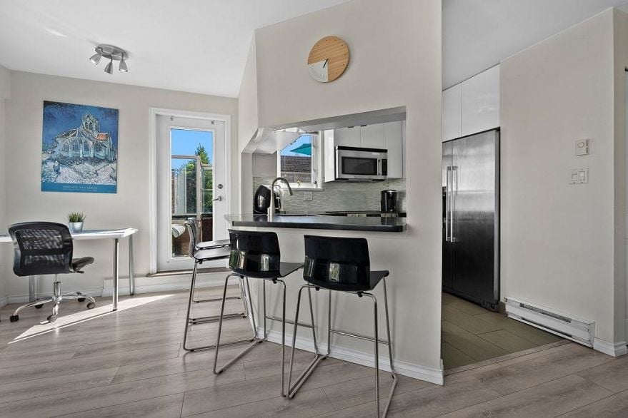 208 2025 Stephens Street