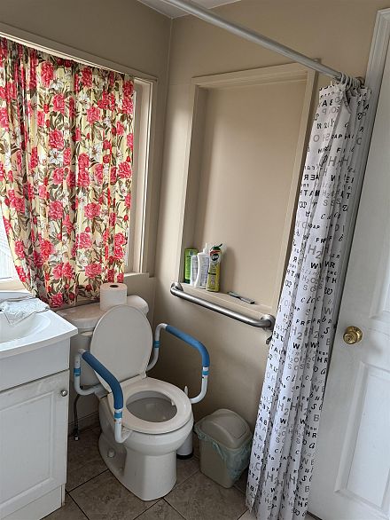 8125 St. George Street