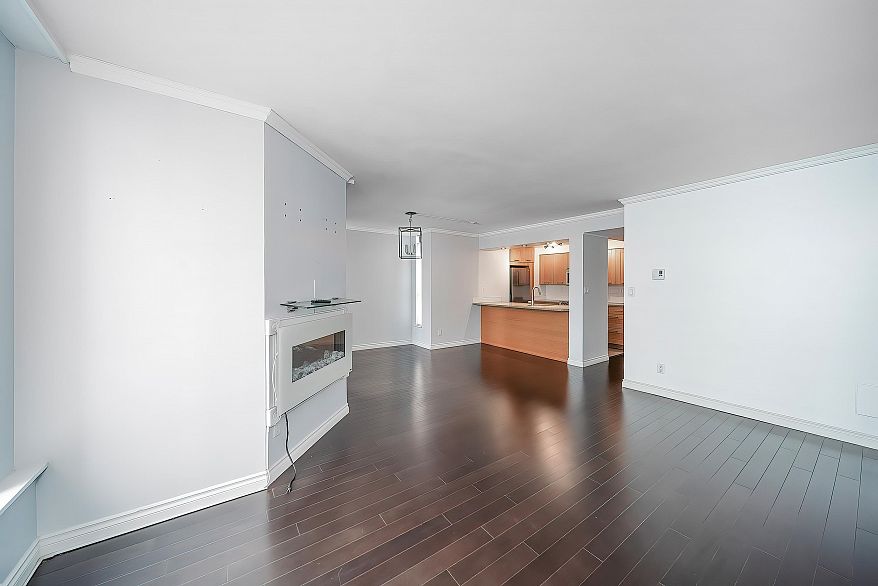 602 1270 Robson Street