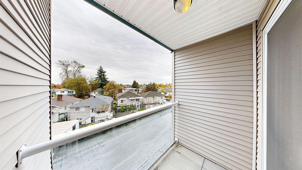 PH3 5438 Rupert Street