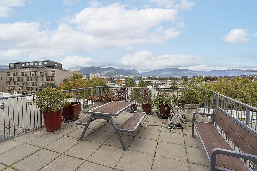 424 350 E 2nd Avenue