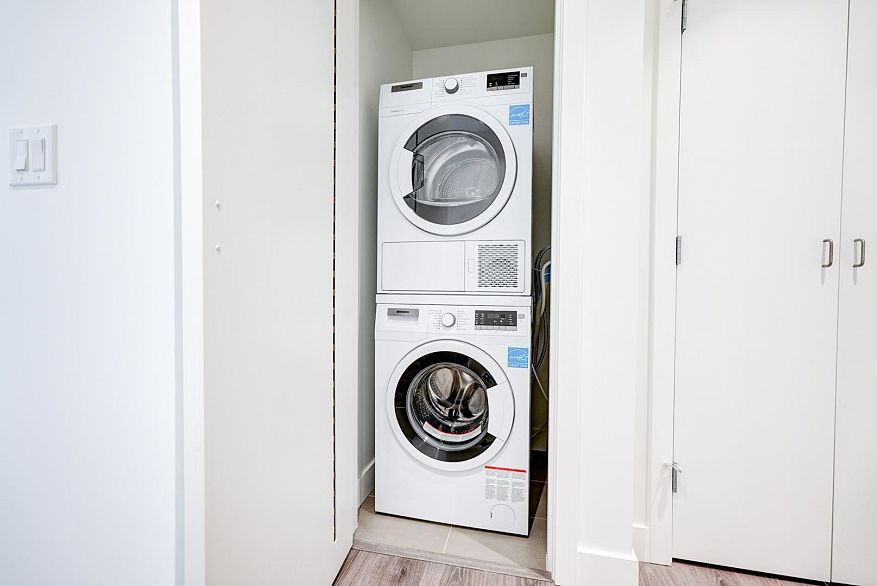 1502 8188 Fraser Street