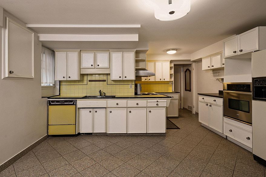 2869 Venables Street