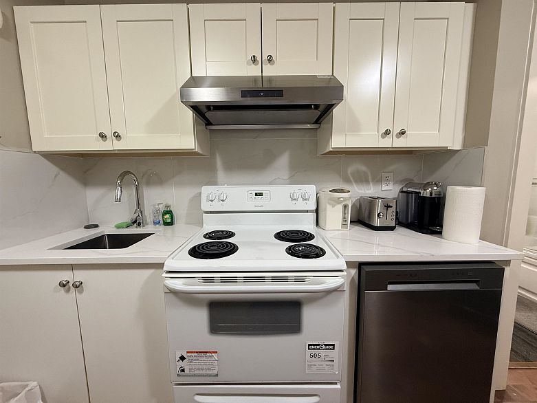 888 W 61ST AVENUE, Vancouver BC V6P 2B7