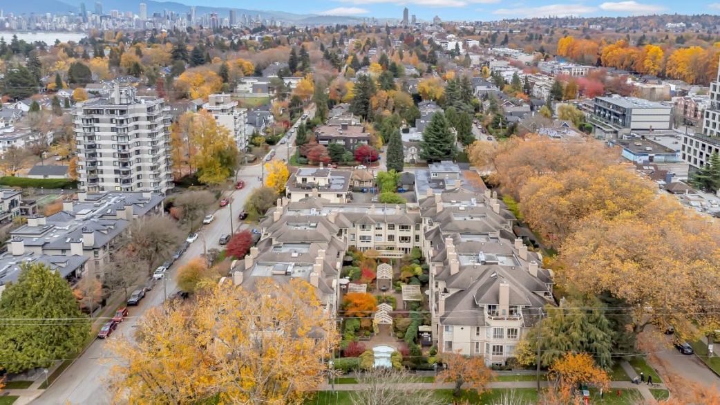 309 3755 W 8th Avenue