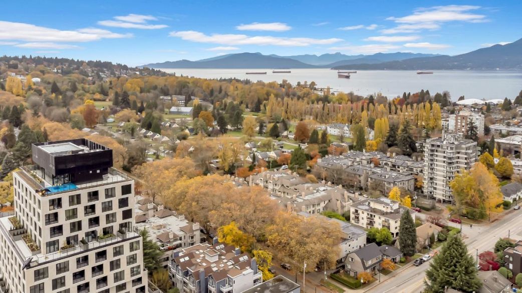 309 3755 W 8th Avenue