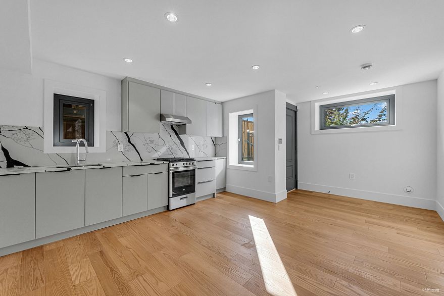 8420 Wiltshire Street