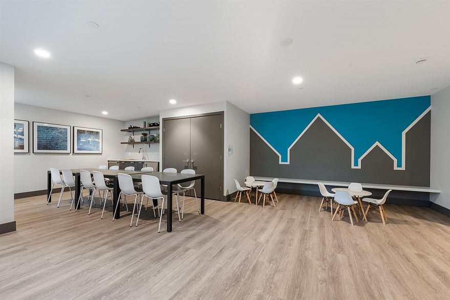 309 3588 Sawmill Crescent