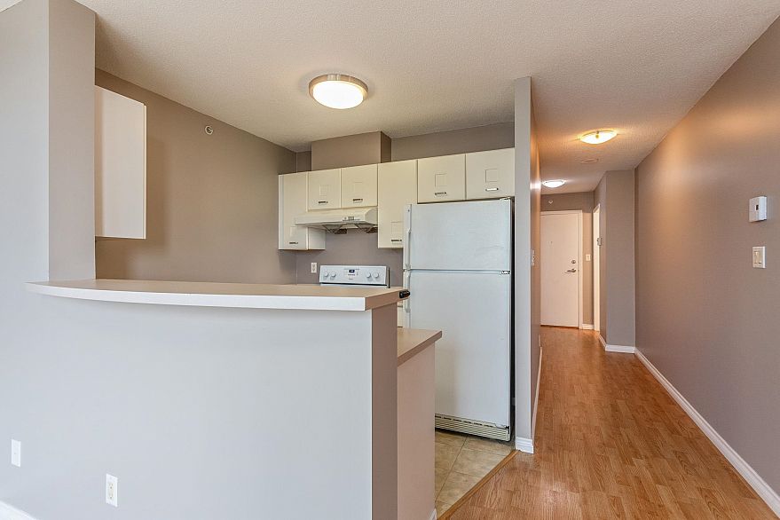 803 3438 Vanness Avenue