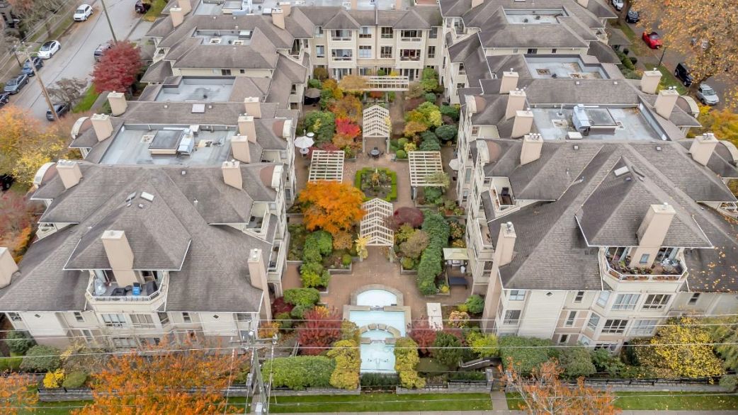 309 3755 W 8th Avenue