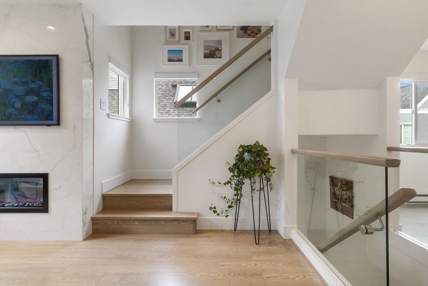 308 755 W 15th Avenue