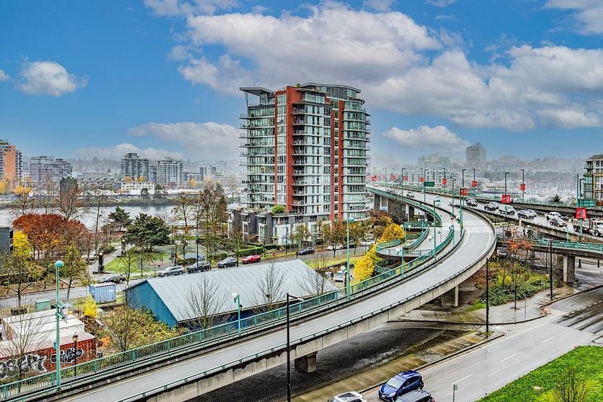 758 38 Smithe Street