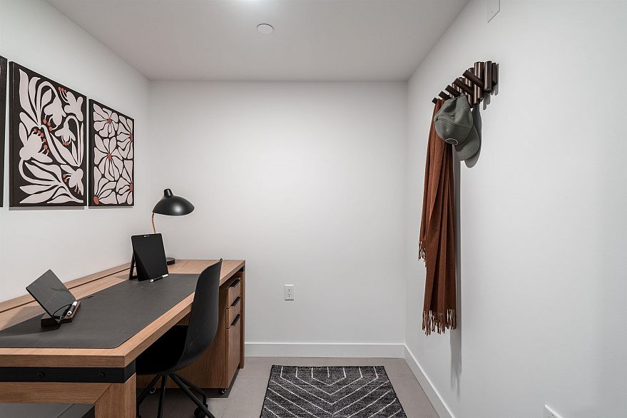 204 2419 Grant Street