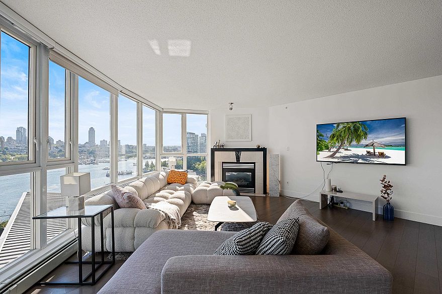 1202 1383 Marinaside Crescent