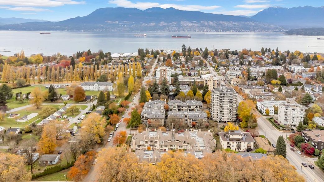 309 3755 W 8th Avenue