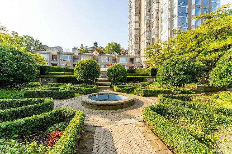 1105 2668 Ash Street