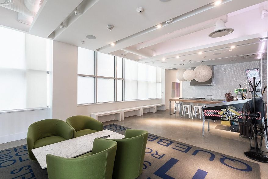 227 108 E 1st Avenue