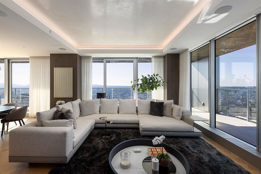 PH1 1480 Howe Street