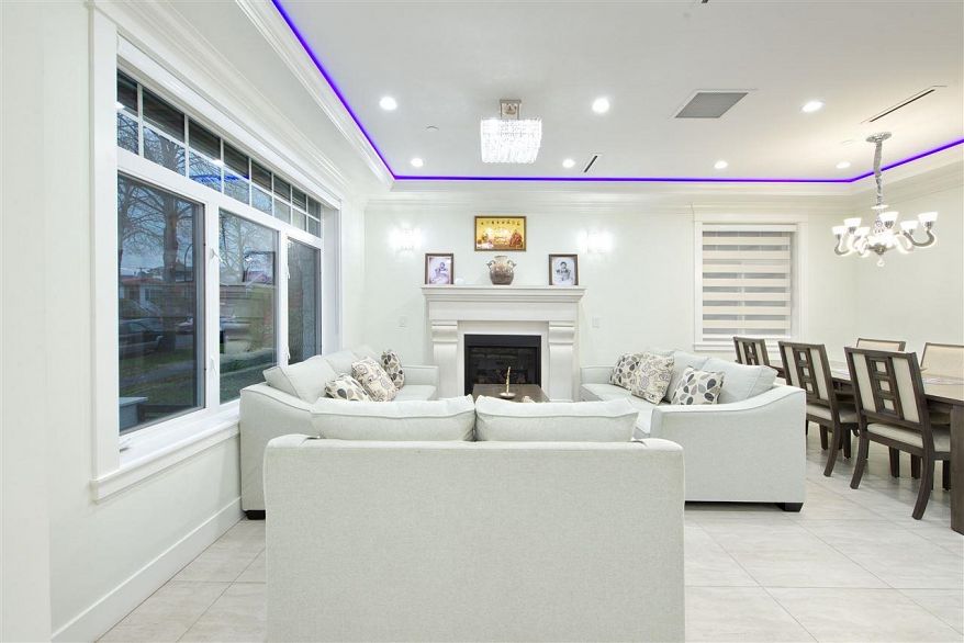 5886 Sherbrooke Street