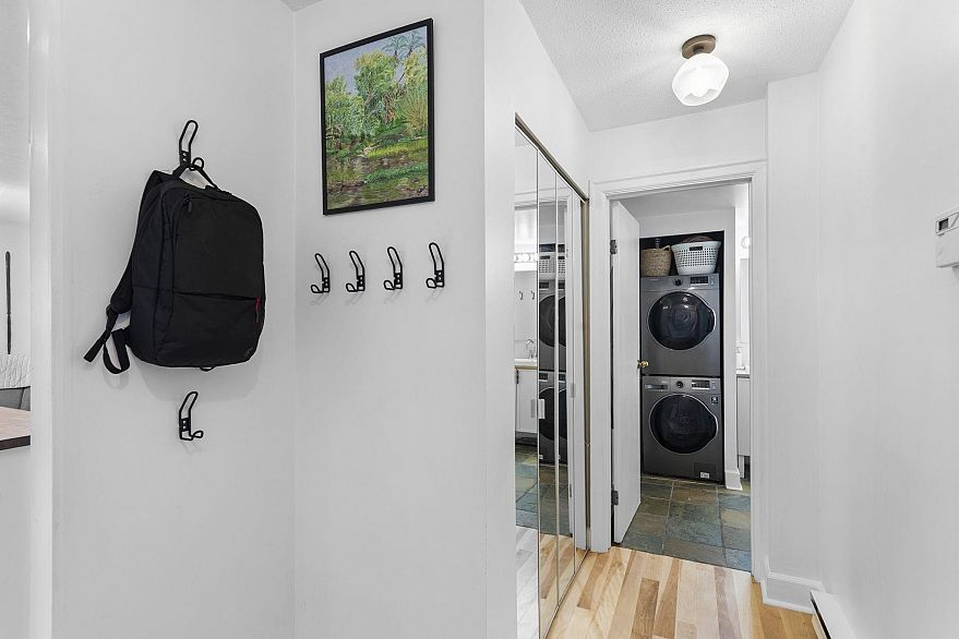 104 1045 W 8th Avenue