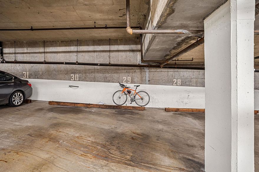 113 2033 Triumph Street