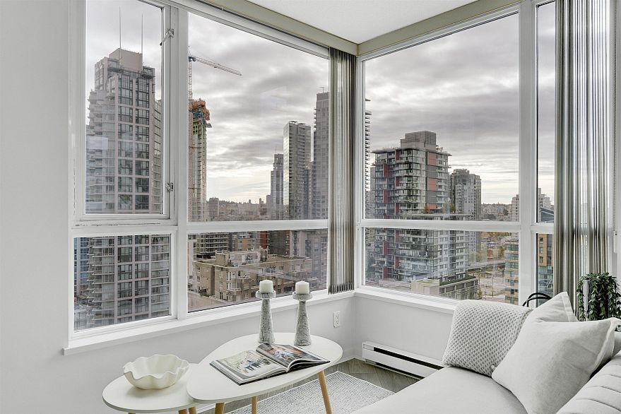 1507 1212 Howe Street