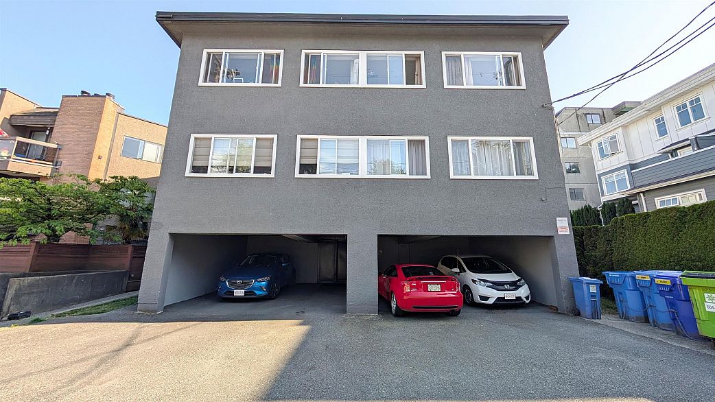 101 1075 W 13th Avenue