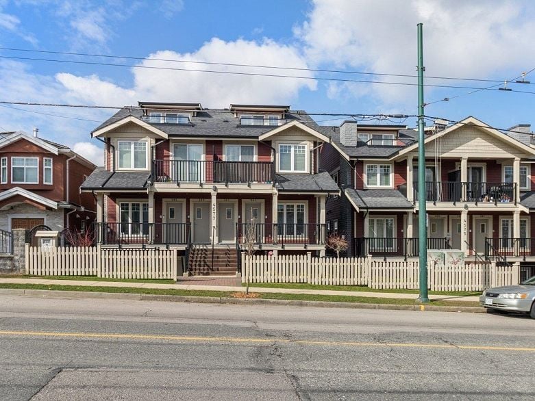 102 4577 Slocan Street