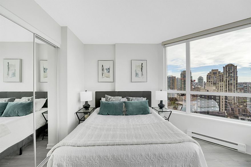 1507 1212 Howe Street