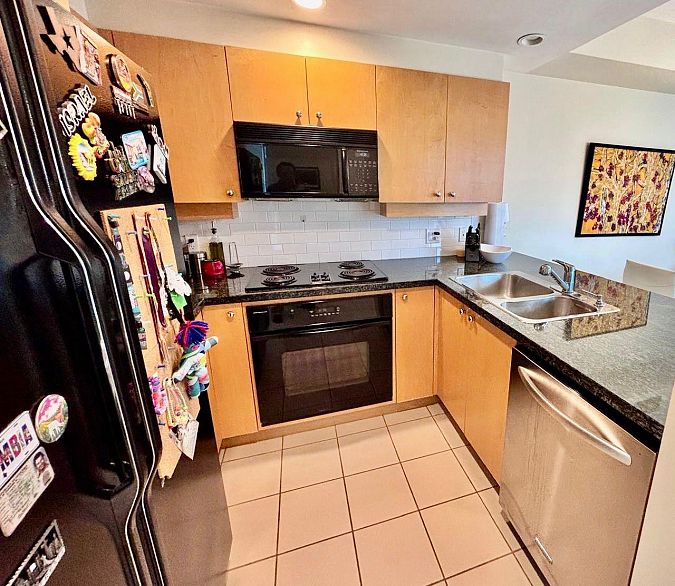 1204 1710 Bayshore Drive