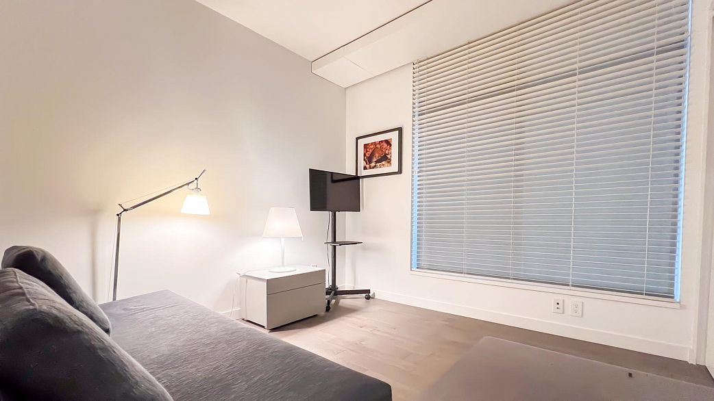 1801 2411 Heather Street