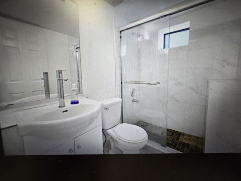 5009 ST. CATHERINES STREET, Vancouver BC V5W 3E9