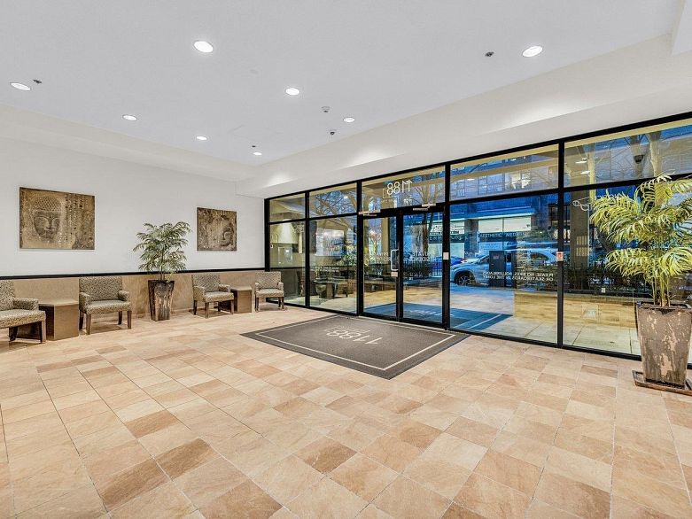 702 1188 Howe Street