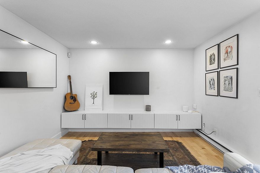 104 1045 W 8th Avenue