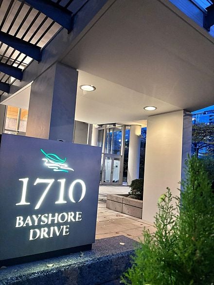 1204 1710 Bayshore Drive