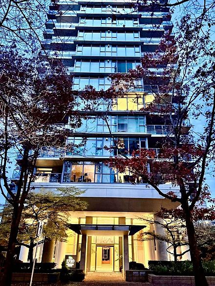 1204 1710 Bayshore Drive